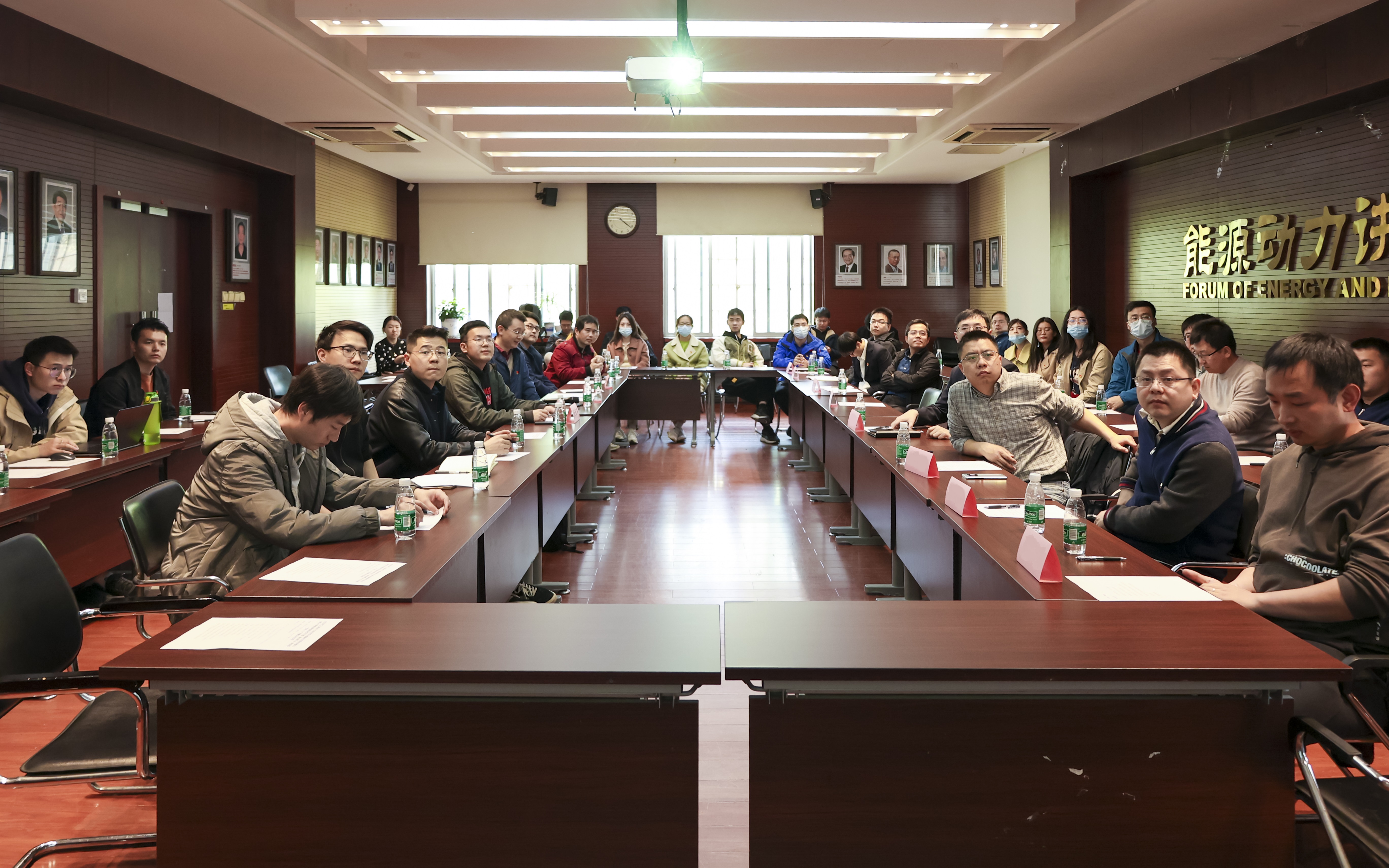 20230408-新闻稿-航天科工三院水下总体部党支部与华体会娱乐平台能动系流机所党支部、能动博201党支部“红色1 1 1”共建活动-郭慧娜-图3-会议现场.jpg