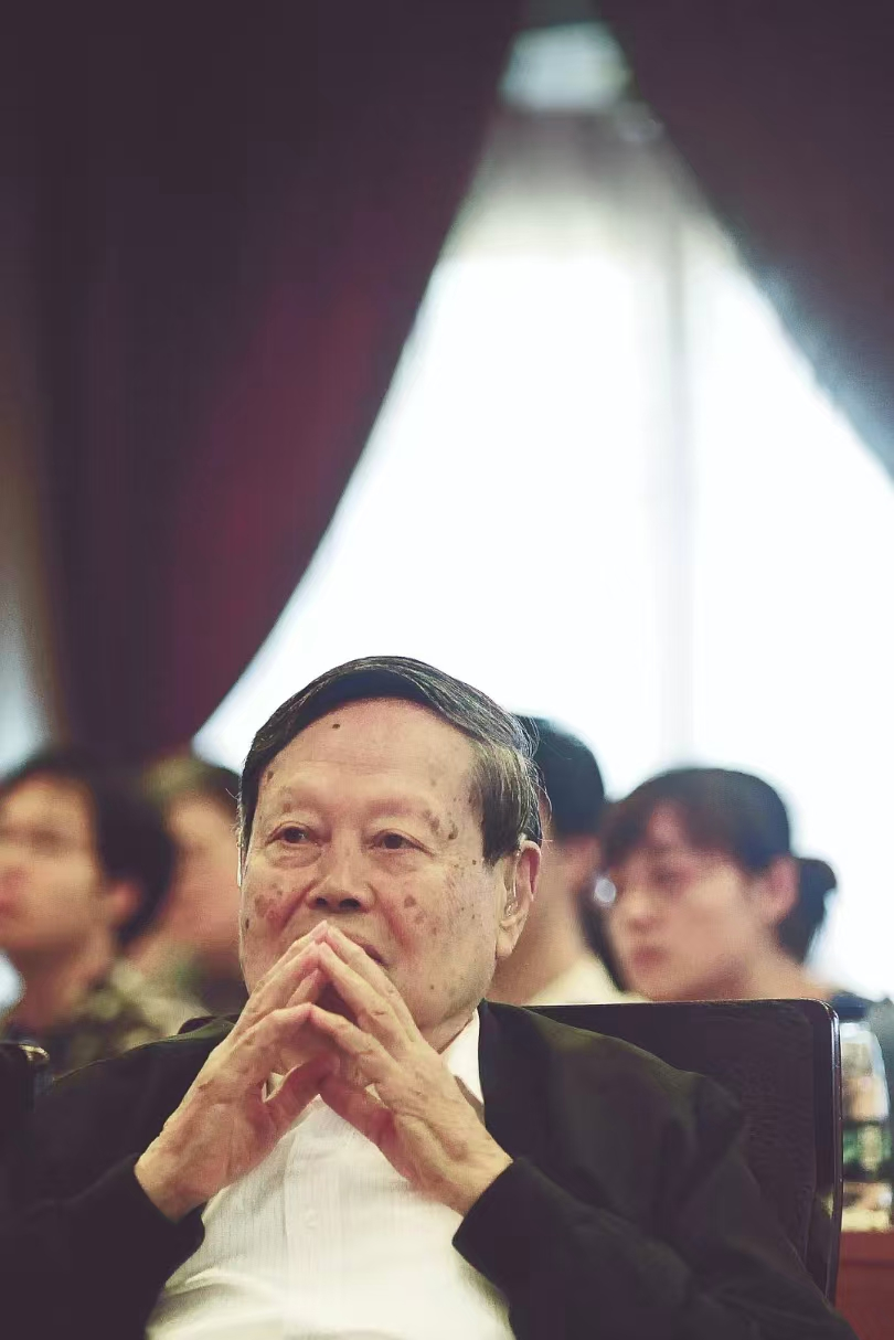 20251021-杨振宁-提供-图片3png 20251021-杨振宁-提供-图片3png