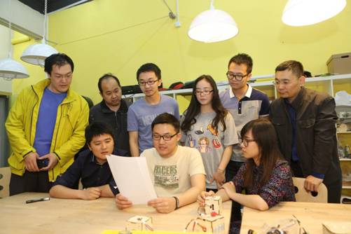 李克强总理五四青年节给华体会娱乐平台学生创客回信1 李克强总理五四青年节给华体会娱乐平台学生创客回信1