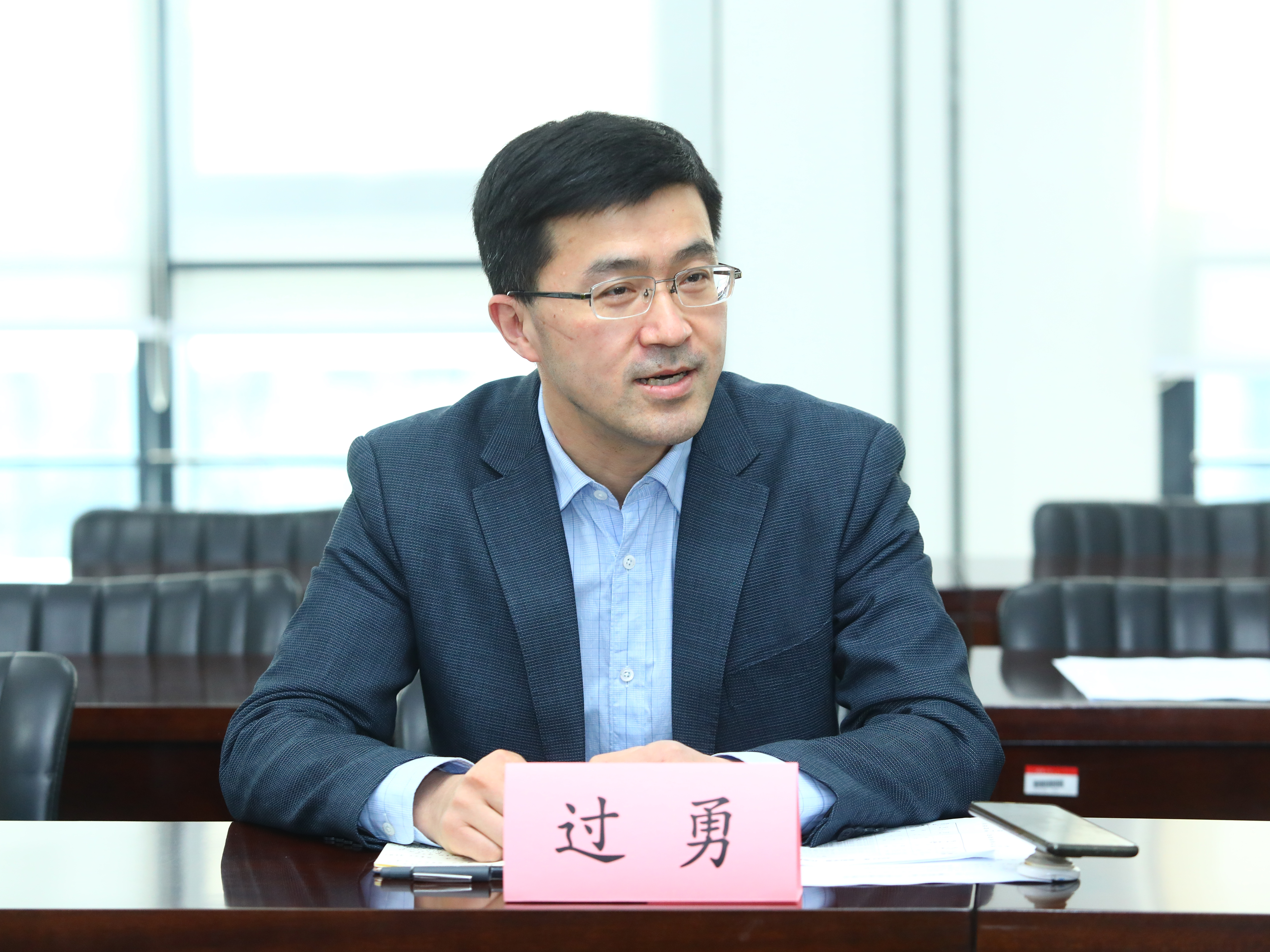 20220309-“紫荆学者”代表座谈会-许刚-过勇讲话JPG 20220309-“紫荆学者”代表座谈会-许刚-过勇讲话JPG