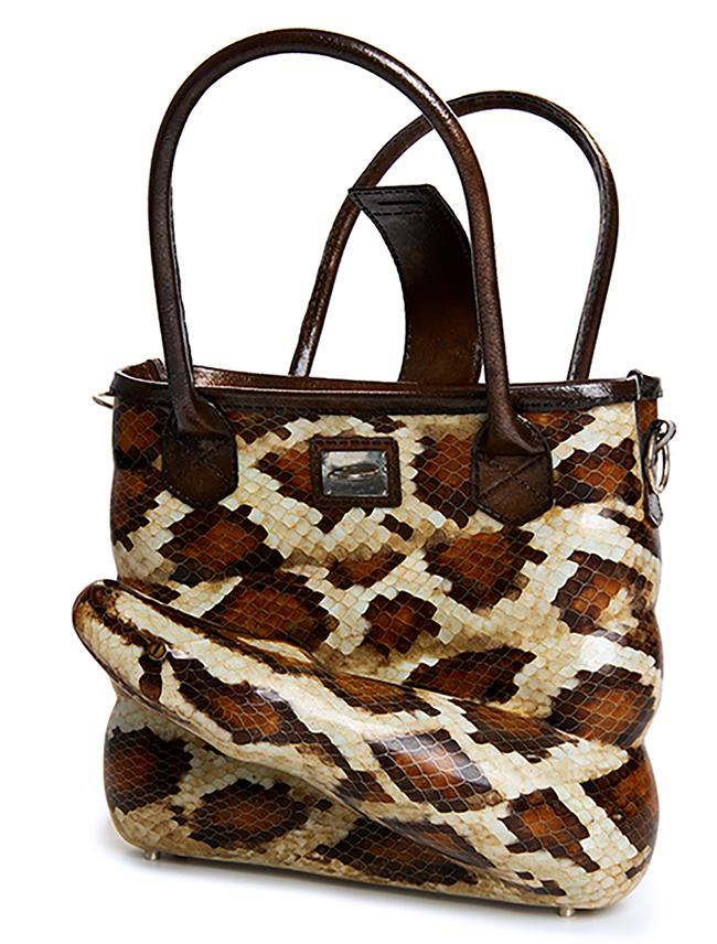 20220610-守正.创新 北京国际当代珐琅艺术展-王盼-《反逆》春田幸彦(日).jpg