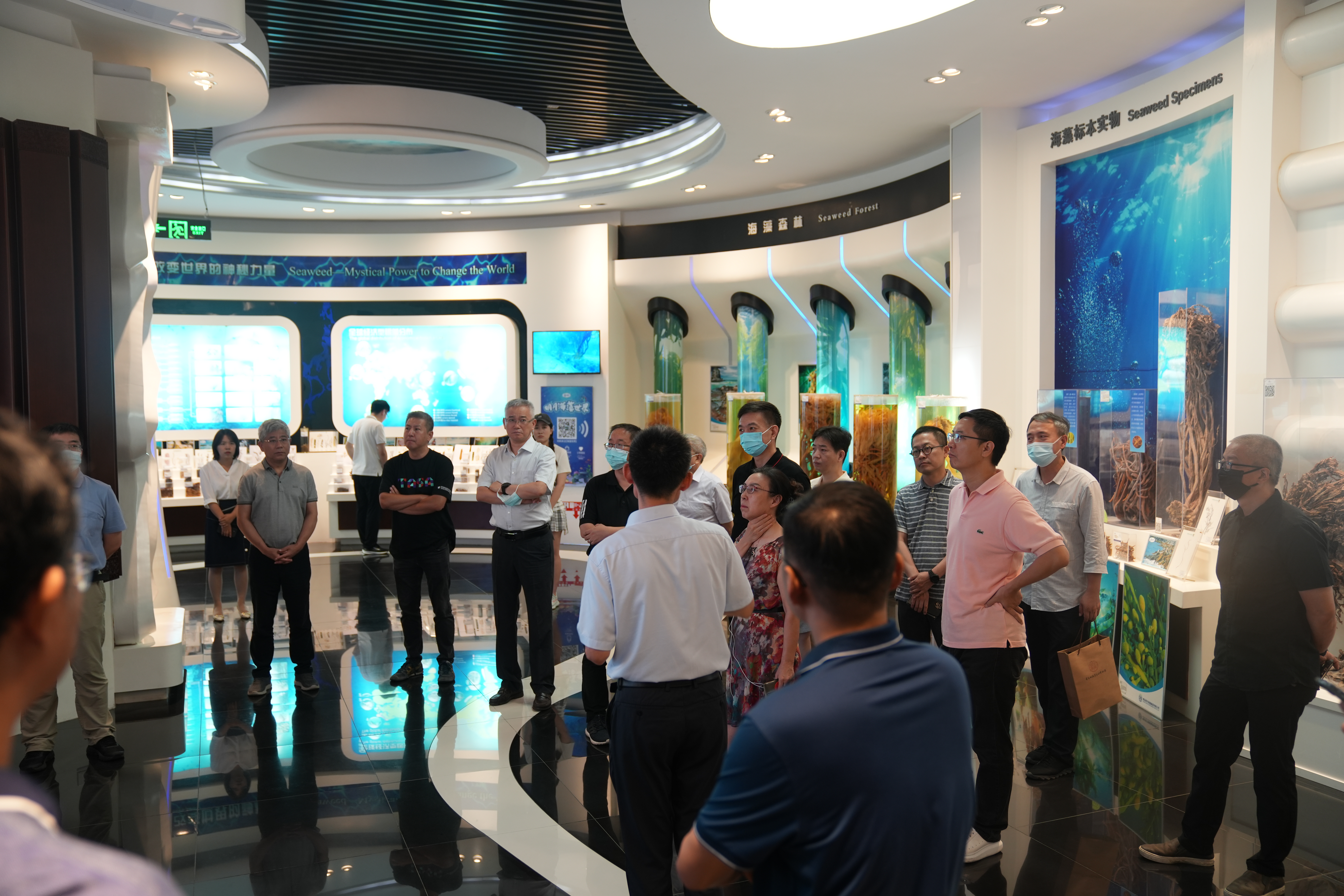 20220801-党外代表人士青岛调研-赵志刚-参观青岛明月海藻集团JPG 20220801-党外代表人士青岛调研-赵志刚-参观青岛明月海藻集团JPG