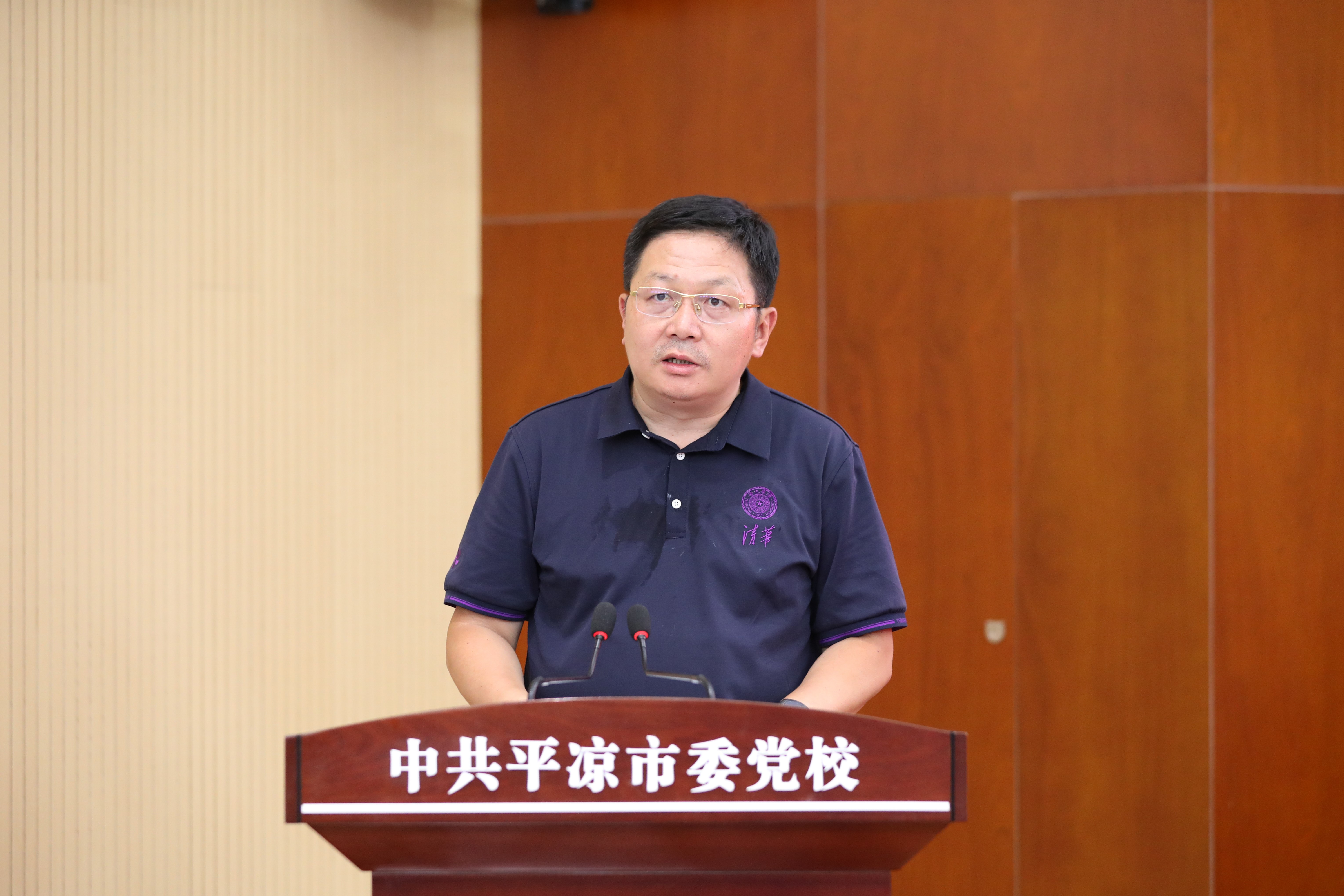 20230710-华体会娱乐平台乡村振兴甘肃平凉远程教学站揭牌暨乡村教师护眼灯捐赠仪式 -华体会娱乐平台继续教育学院院长刘震讲话-平凉融媒体中心拍摄.jpg