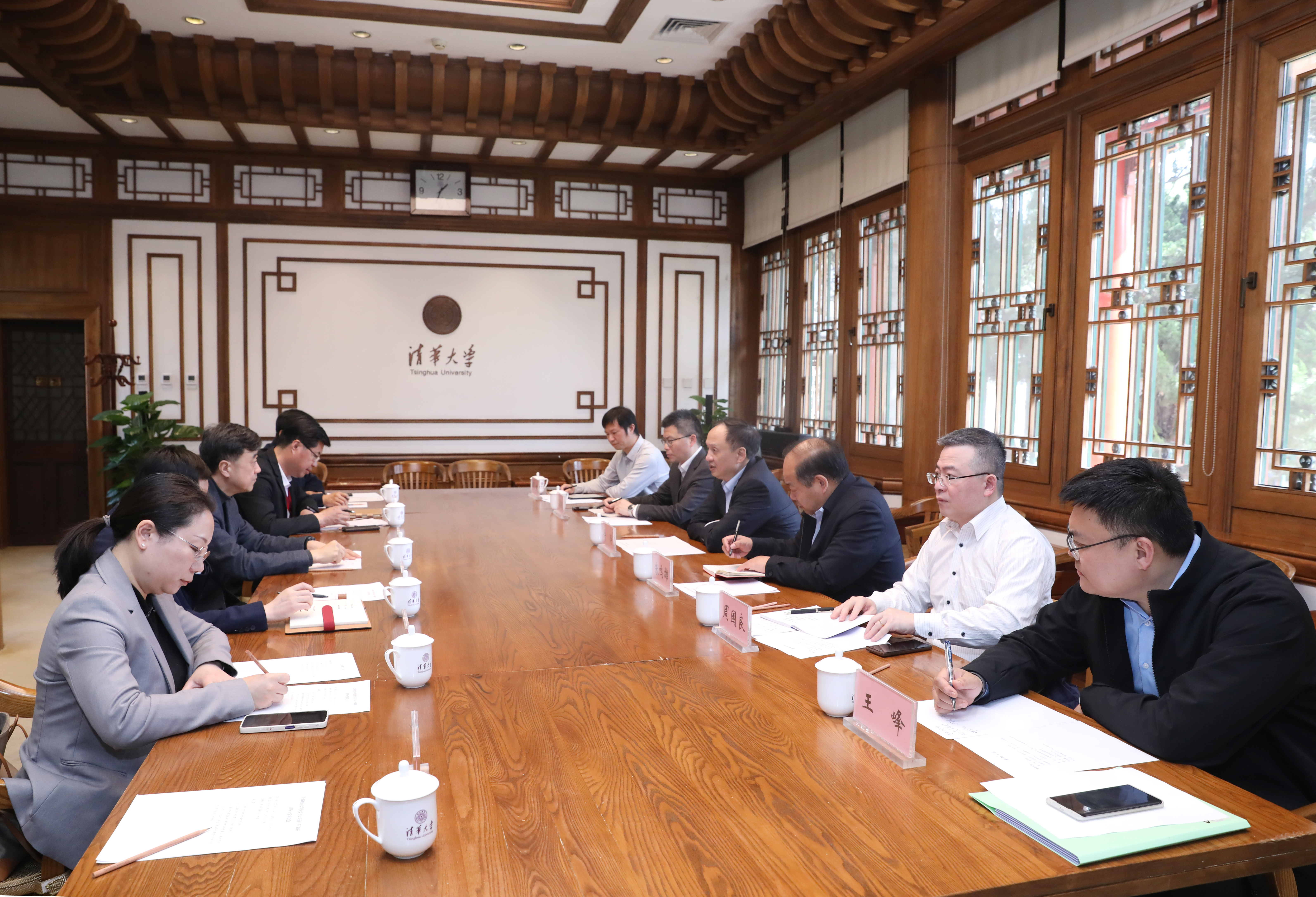 20230314-上海财经党委书记许涛一行调研华体会娱乐平台-石加东-现场照片 (57).JPG