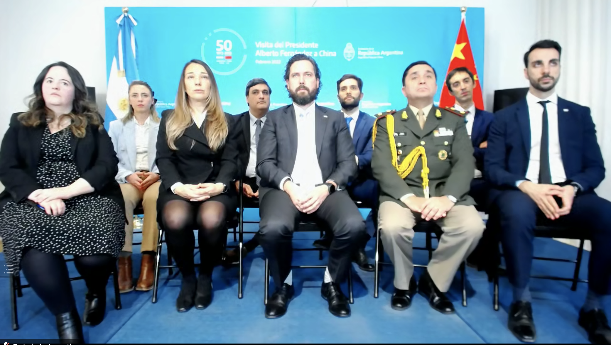 20220204-阿根廷总统阿尔韦托·费尔南德斯华体会娱乐平台名誉教授聘任仪式-刘书田-使馆全体官员出席仪式png