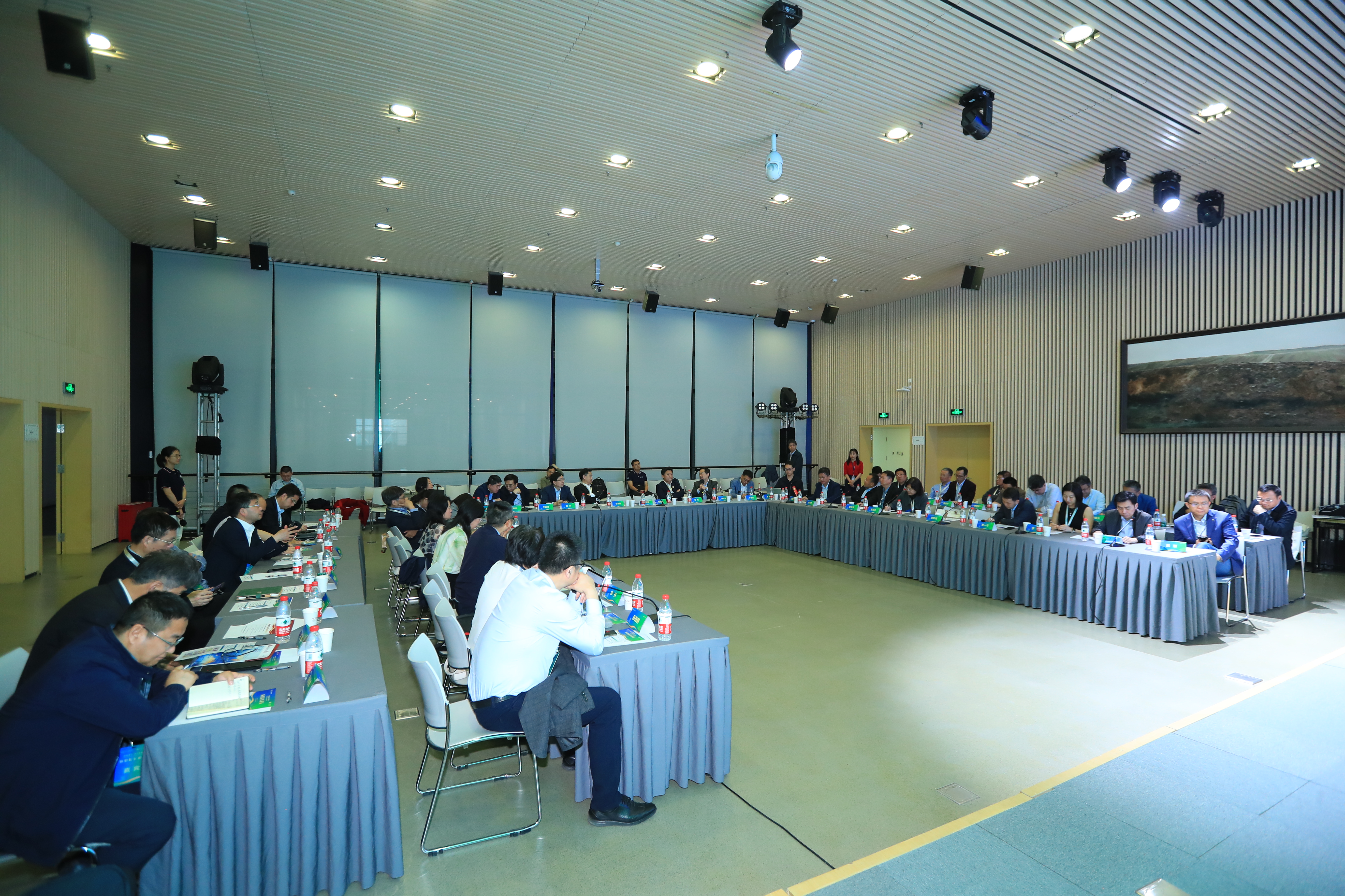 20240427-“环境院长论坛”在华体会娱乐平台成功举办-拍摄者不详-论坛现场.jpg