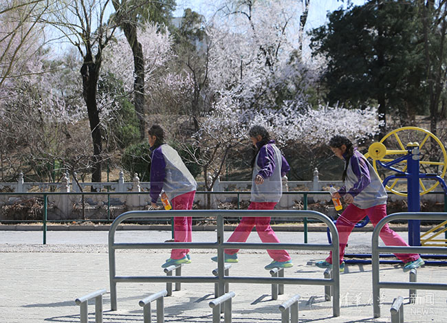 韩建 多重曝光.jpg